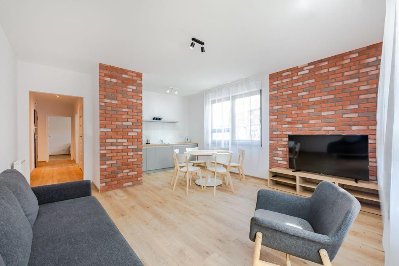 Apartament Loft Style Starowka Gdansk Bagian luar foto