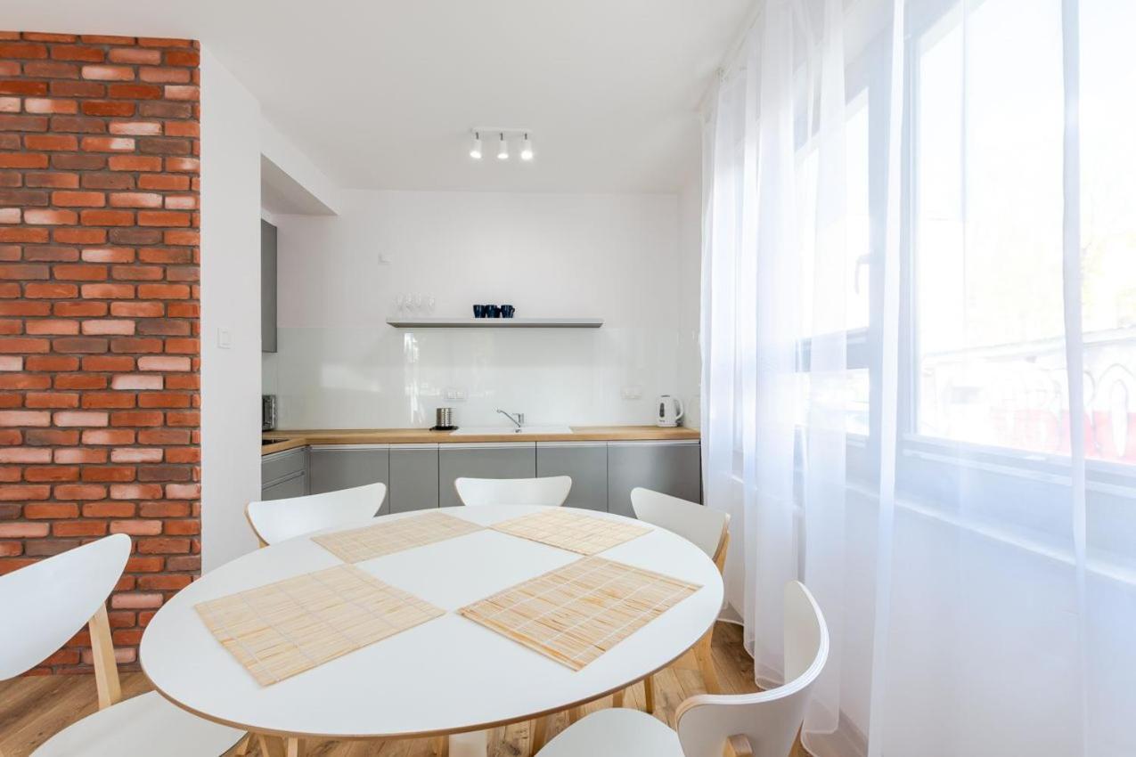 Apartament Loft Style Starowka Gdansk Bagian luar foto
